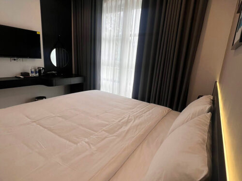 Alternative view of STANDARD ROOM